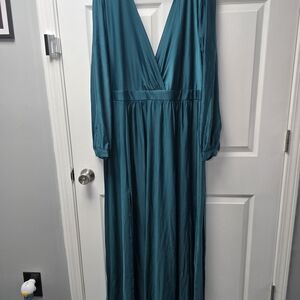 NWOT, Faeriesty, Silky Green Date Night Dress!